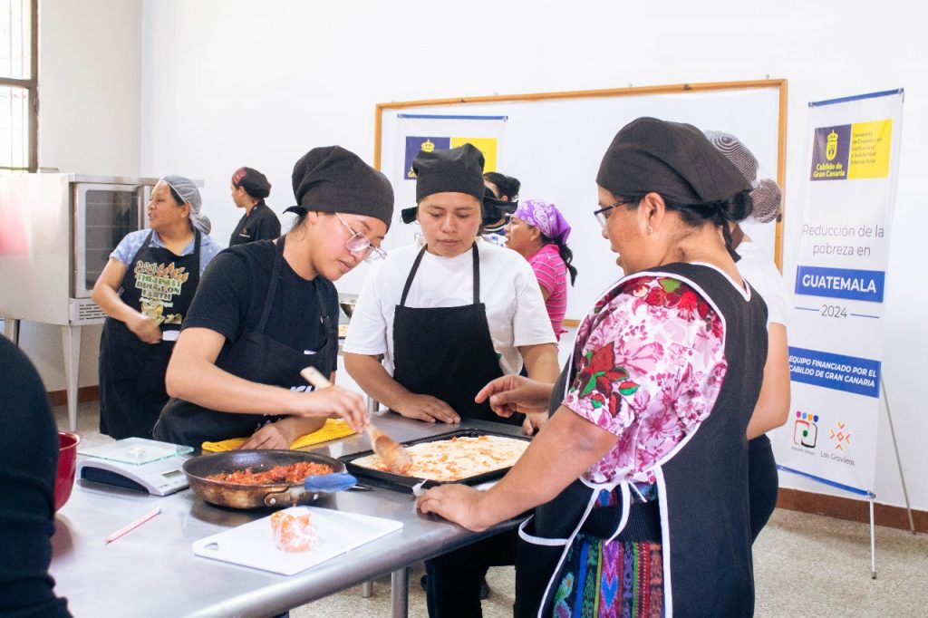 Mujeres cocinando en Guatemala